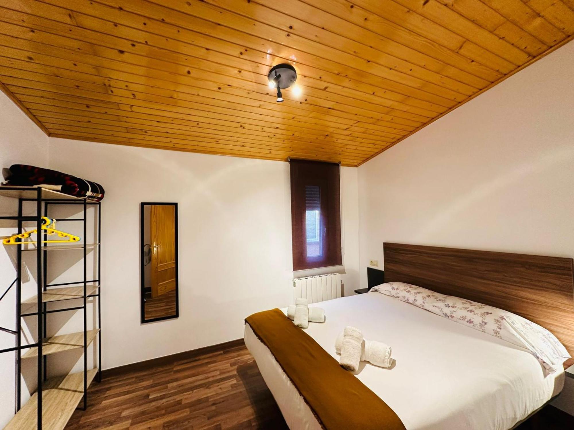 Apartamento Partara アインサ エクステリア 写真